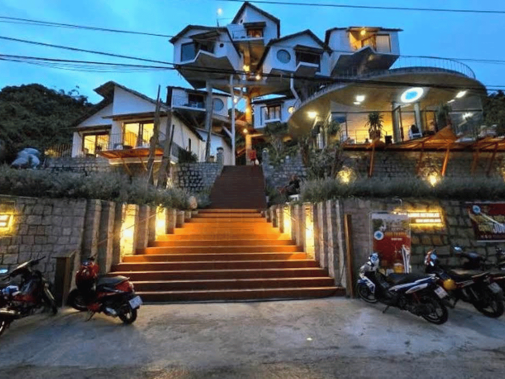 Dịch vụ ăn uống